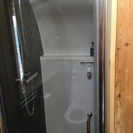 Broad Croft House 4*