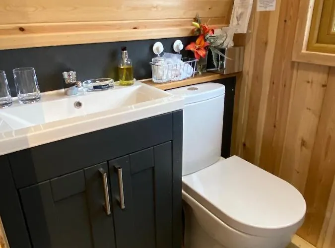 Bed & Breakfast Broad Croft House 4*